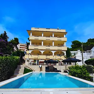 Penava, Private Beach, Pool And 7min To , Trogir Croatia